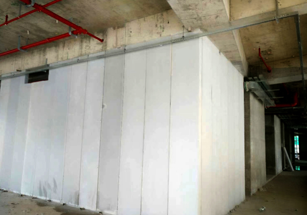 新型隔墙板